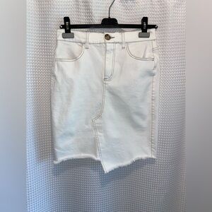 Women’s Dynamite White Denim Skirt Raw Asymmetrical‎ Hem Size Medium